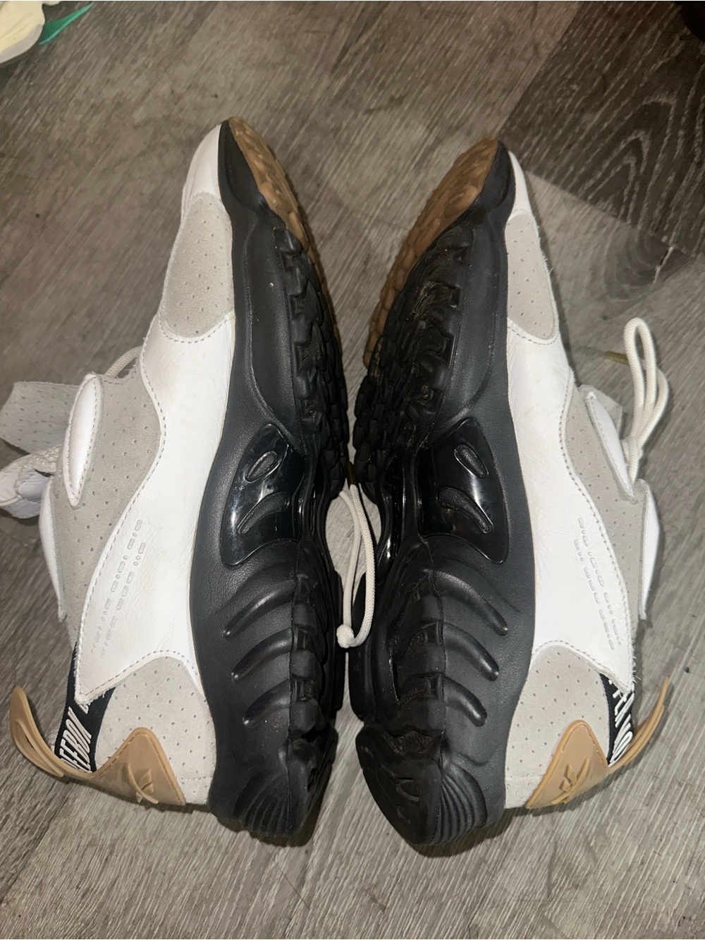 Reebok Men’s Gray, White & Tan Slip-On Trainer - Picture 5 of 7